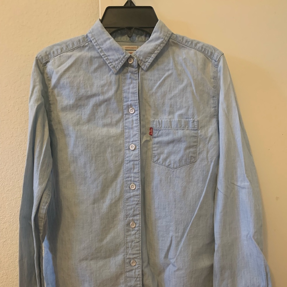 Levi’s light wash Denim button town shirt